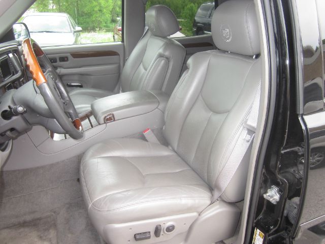 Cadillac Escalade 2004 photo 18