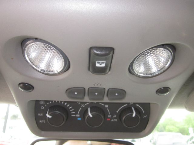 Cadillac Escalade 2004 photo 2