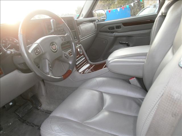 Cadillac Escalade 2004 photo 1