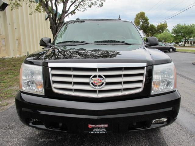 Cadillac Escalade 2004 photo 2