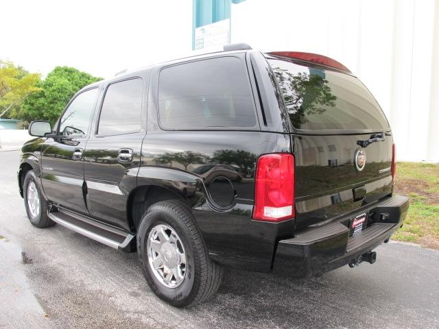 Cadillac Escalade 2004 photo 1