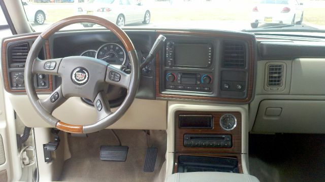 Cadillac Escalade 2004 photo 6