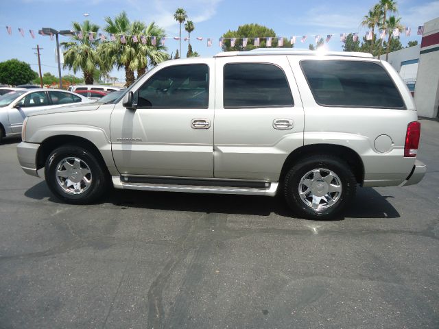 Cadillac Escalade 2004 photo 1