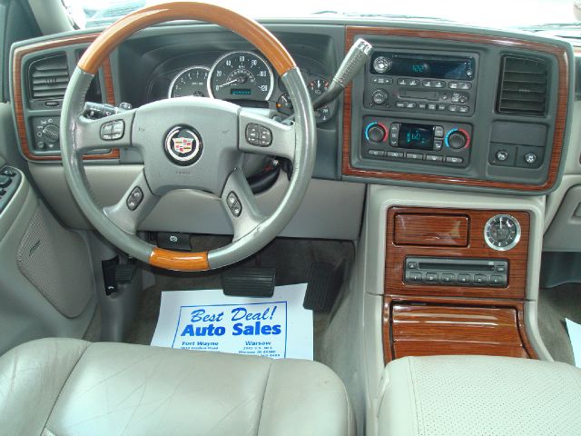 Cadillac Escalade 2004 photo 2