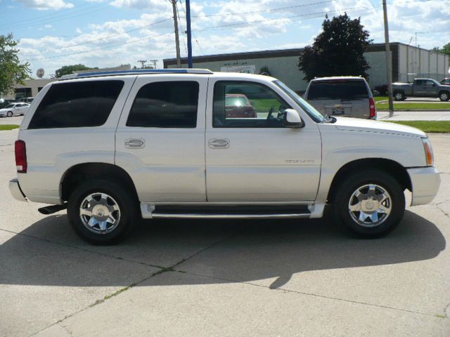 Cadillac Escalade 2004 photo 1