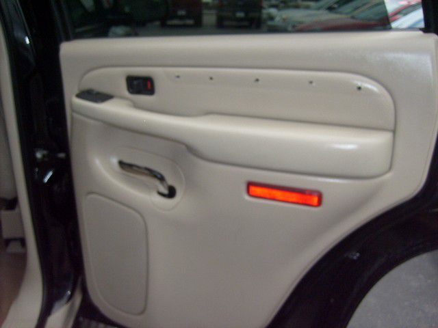 Cadillac Escalade 2004 photo 12