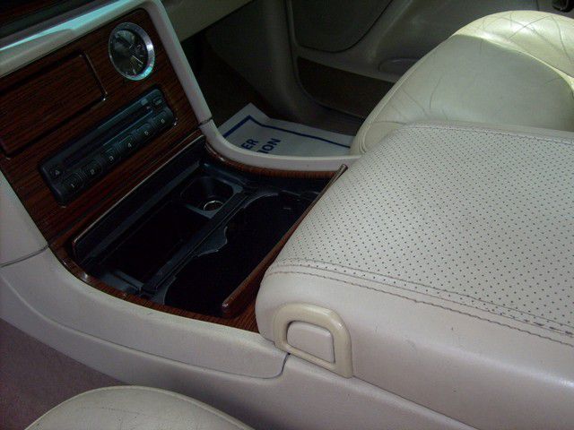 Cadillac Escalade 2004 photo 21