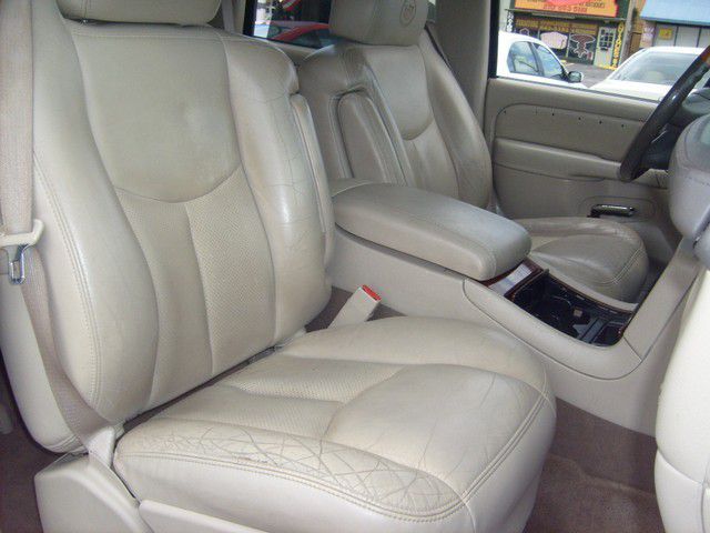 Cadillac Escalade 2004 photo 41