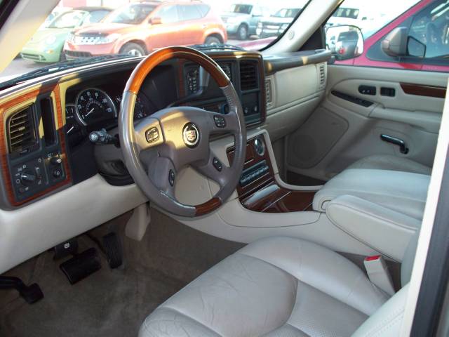 Cadillac Escalade 2004 photo 2