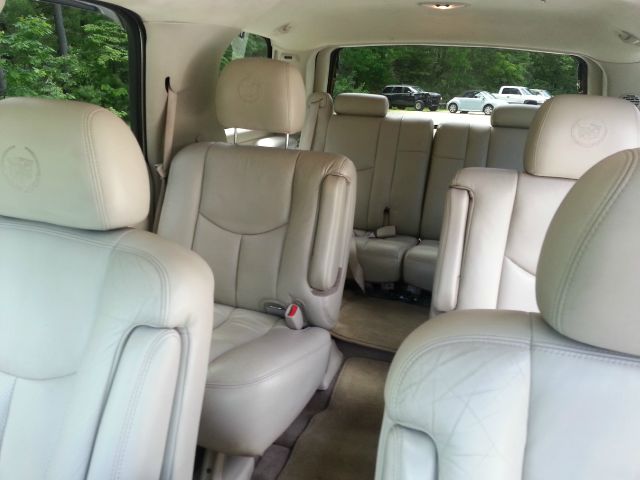 Cadillac Escalade 2004 photo 15