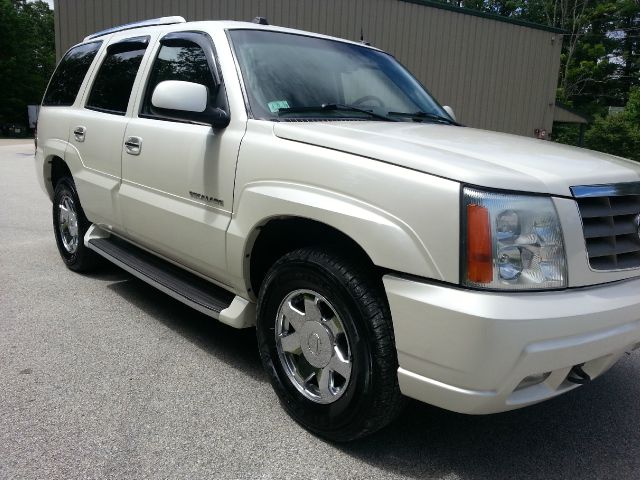 Cadillac Escalade 2004 photo 2