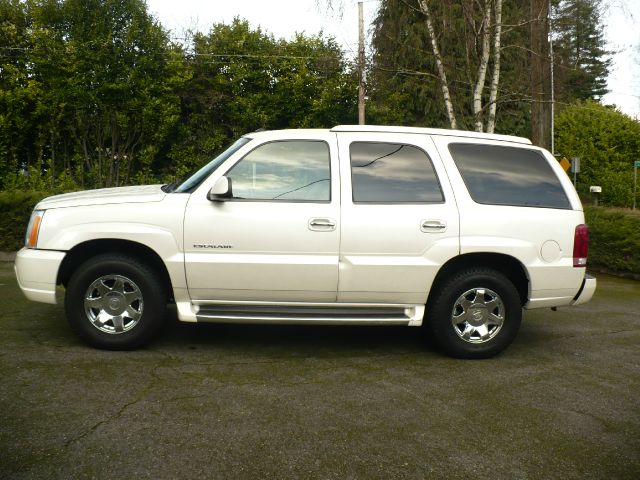 Cadillac Escalade 2004 photo 1