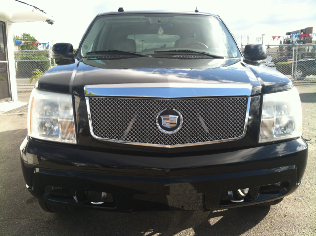 Cadillac Escalade 2004 photo 1