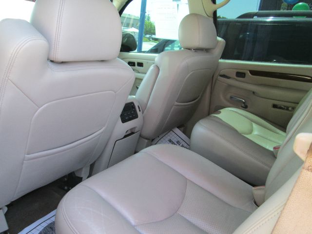 Cadillac Escalade 2004 photo 3