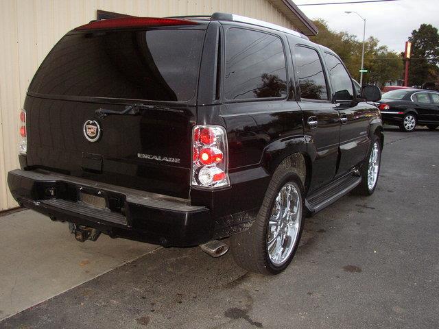 Cadillac Escalade 2004 photo 3