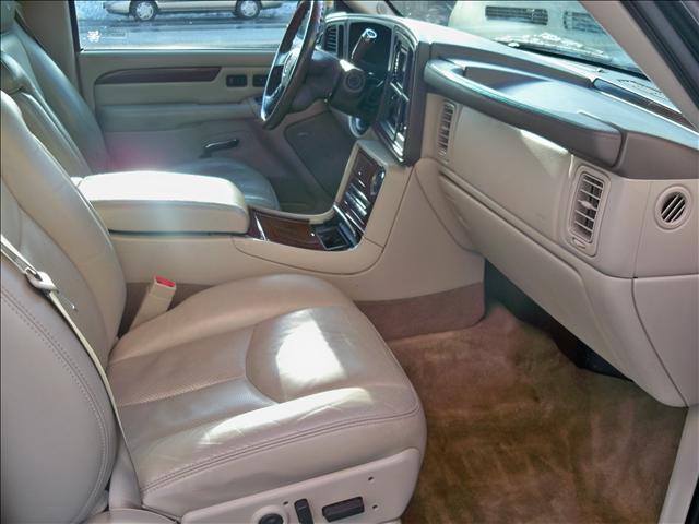 Cadillac Escalade 2004 photo 3