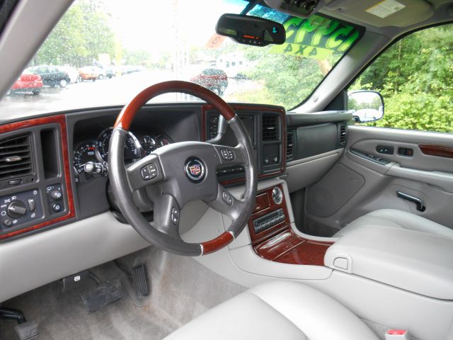 Cadillac Escalade 2005 photo 17