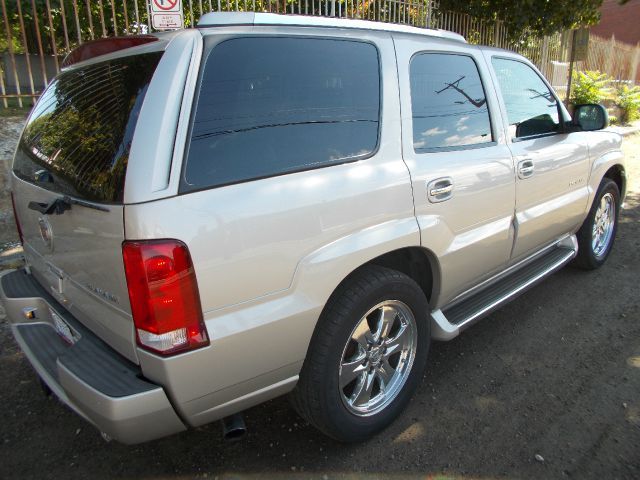 Cadillac Escalade 2005 photo 2