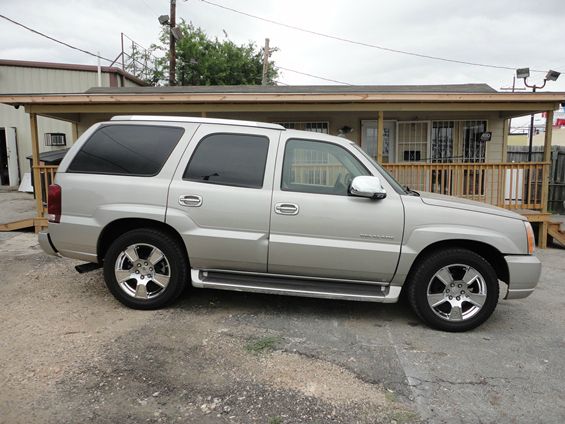 Cadillac Escalade 2005 photo 1