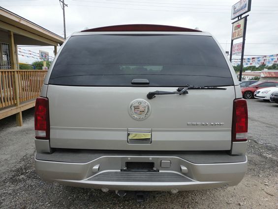 Cadillac Escalade 2005 photo 16