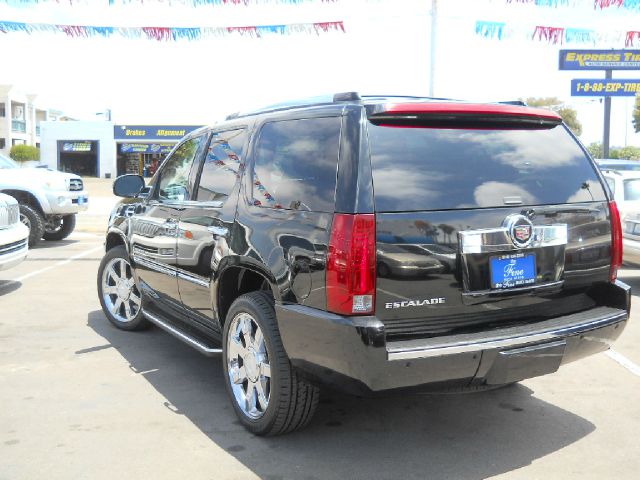 Cadillac Escalade 2007 photo 2