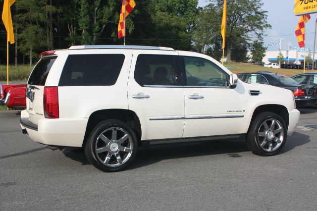 Cadillac Escalade 2008 photo 1