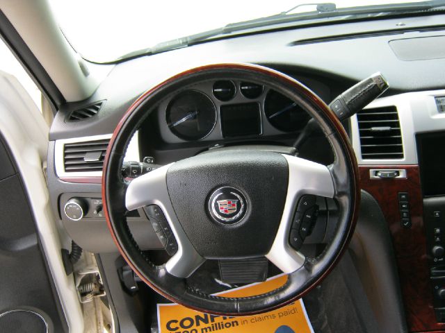 Cadillac Escalade 2008 photo 17