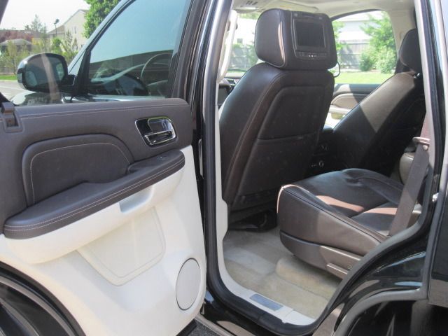 Cadillac Escalade 2010 photo 3