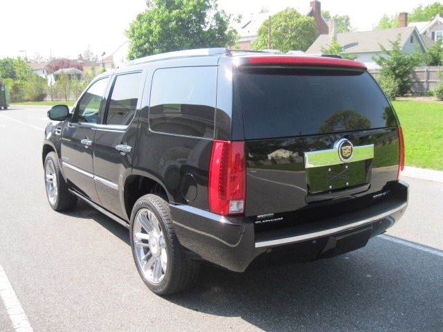 Cadillac Escalade 2010 photo 34