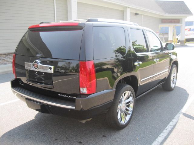 Cadillac Escalade 2010 photo 43