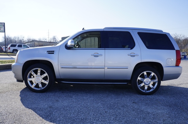 Cadillac Escalade 2010 photo 1