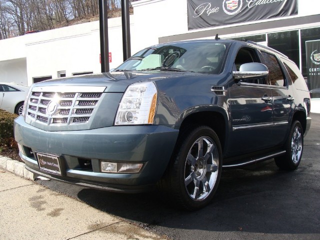 Cadillac Escalade 2010 photo 1