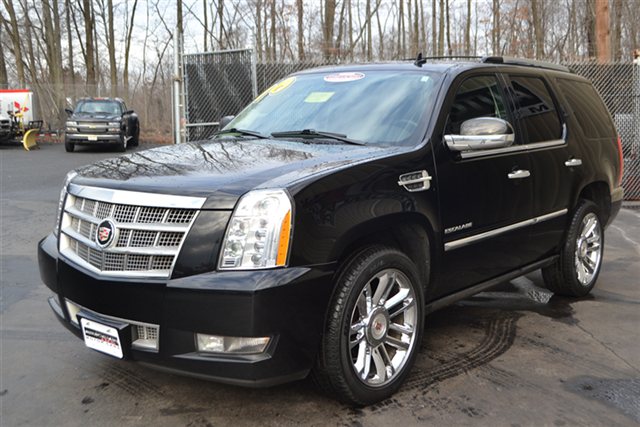 Cadillac Escalade 2010 photo 2