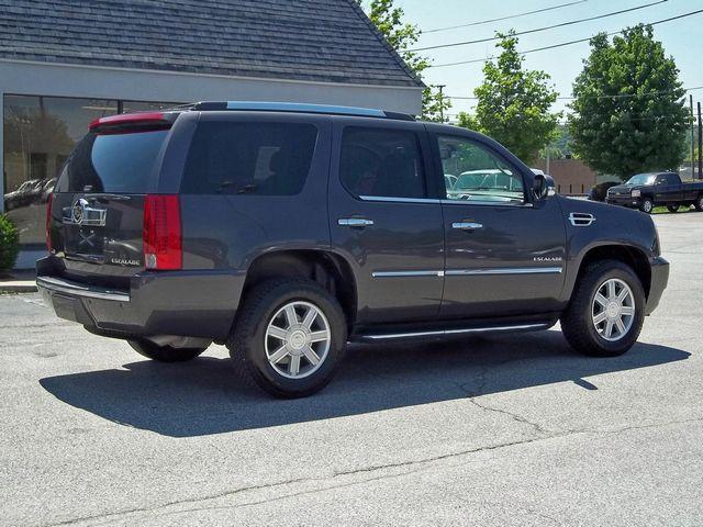 Cadillac Escalade 2010 photo 1