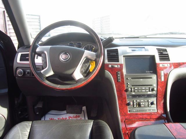 Cadillac Escalade 2010 photo 22