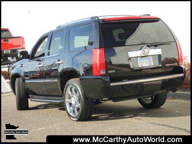 Cadillac Escalade 2010 photo 2