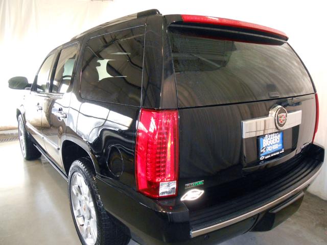 Cadillac Escalade 2010 photo 2