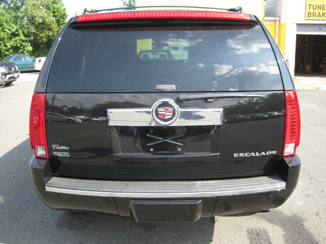 Cadillac Escalade 2011 photo 1