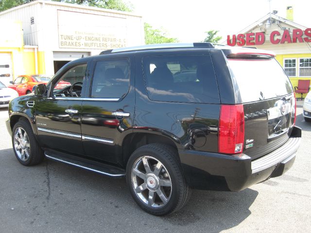 Cadillac Escalade 2011 photo 2