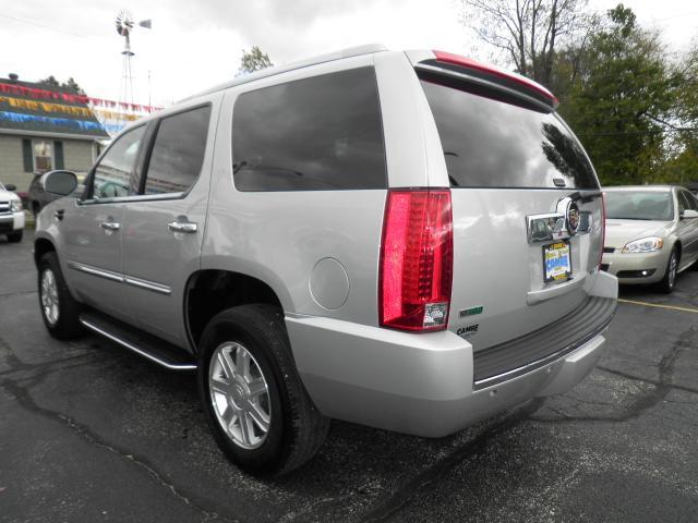 Cadillac Escalade 2011 photo 2