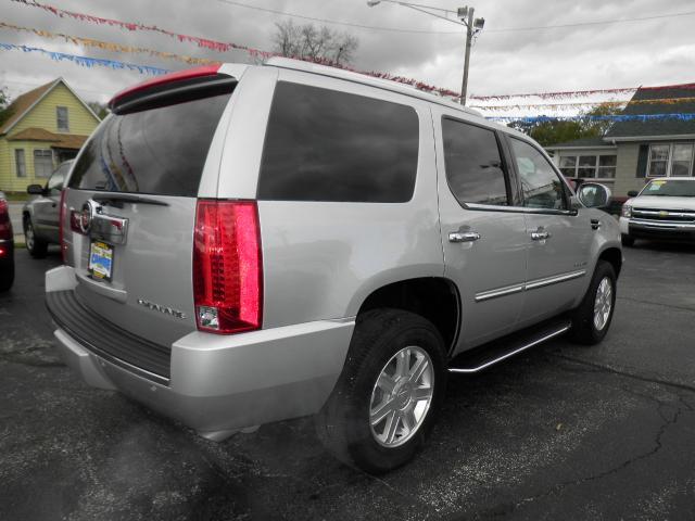 Cadillac Escalade 2011 photo 3