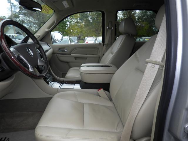 Cadillac Escalade 2011 photo 4