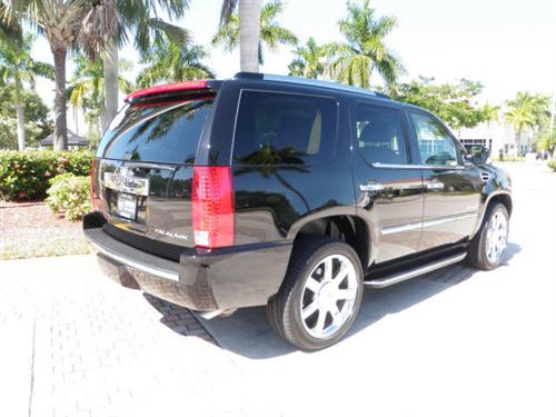 Cadillac Escalade 2011 photo 1