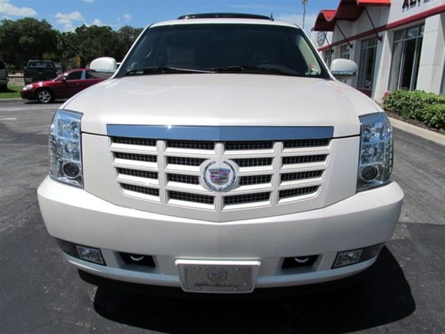 Cadillac Escalade 2011 photo 1