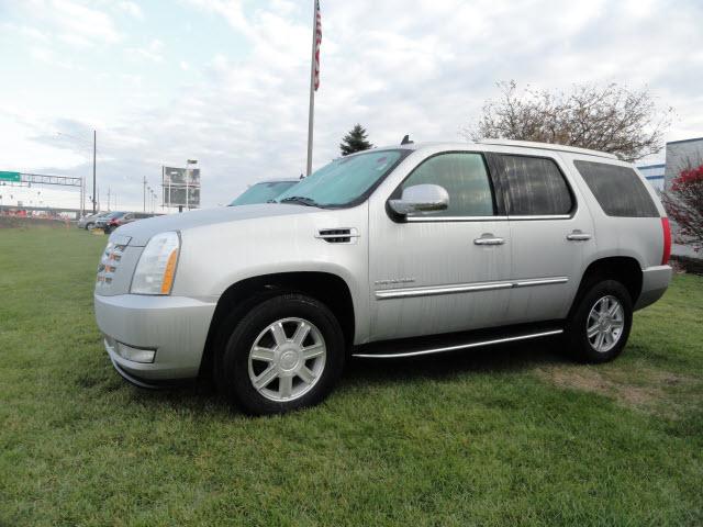 Cadillac Escalade 2011 photo 2