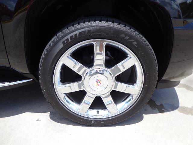 Cadillac Escalade 2012 photo 25