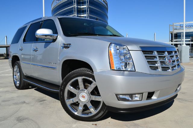 Cadillac Escalade 2013 photo 2