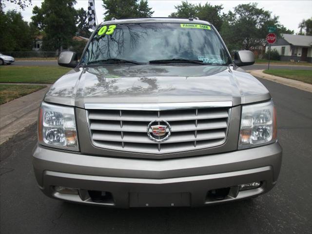 Cadillac Escalade ESV 2003 photo 2