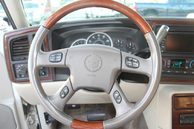 Cadillac Escalade ESV 2003 photo 29