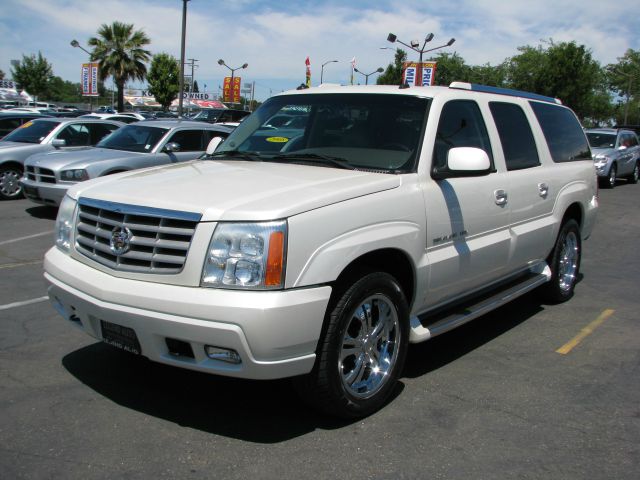 Cadillac Escalade ESV 2003 photo 1